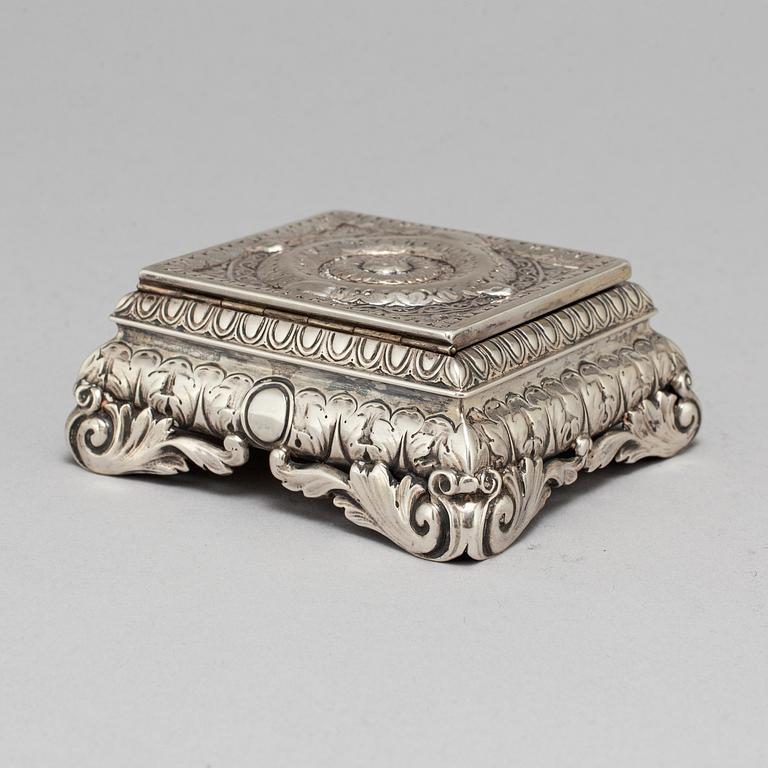 THYRA VIETH, a silver box, Copenhagen 1910.