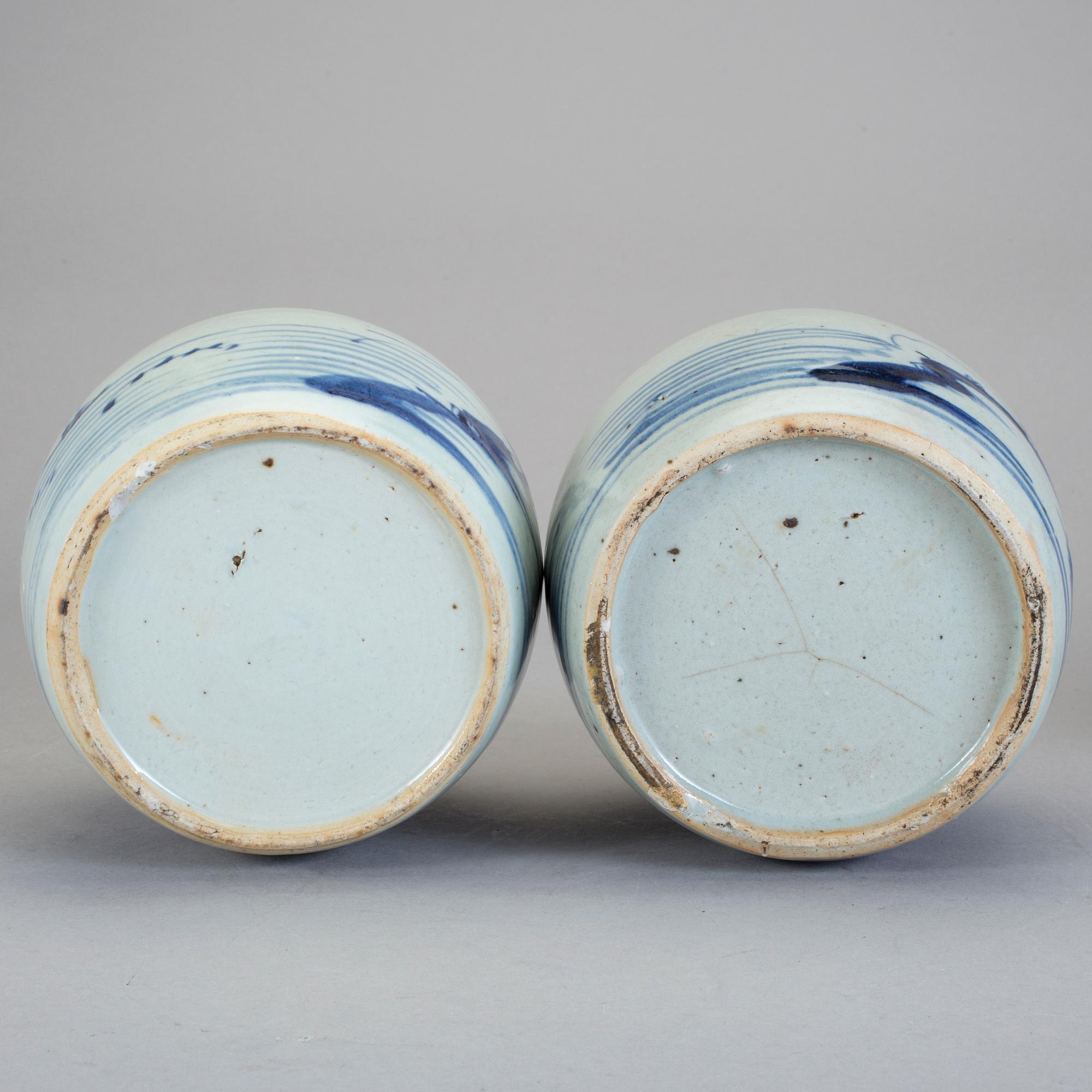 URNOR, 2 st, porslin, Kina, 1800-tal.