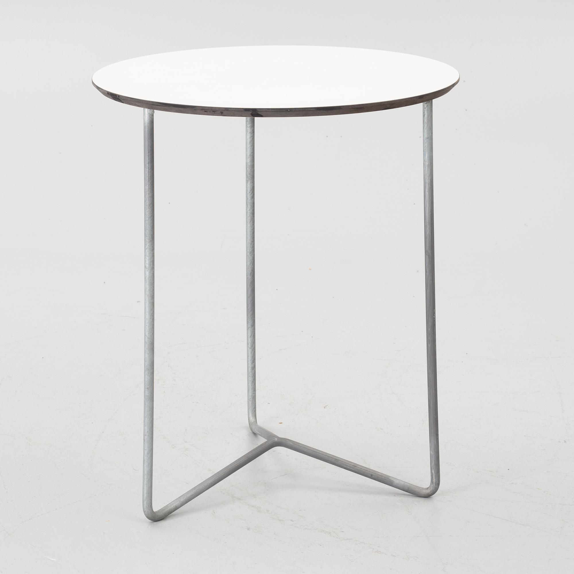 Nils Strinning, a pair of garden chairs and a table, 'High Tech', Grythyttan.
