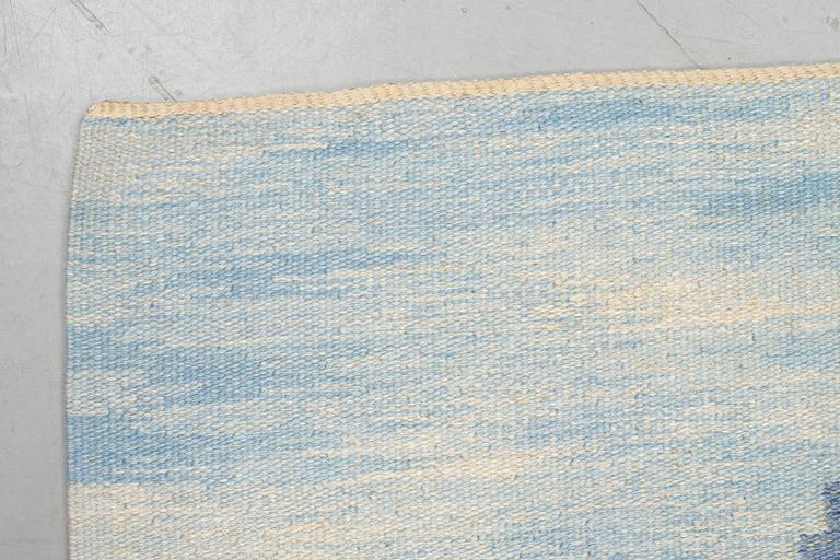Judith Johansson, a carpet, "Blomsterkrans", rölakan, ca 255 x 188 cm, signerad JJ E.