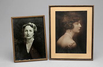 KUNGLIGA FOTOGRAFIER, 2 st, Prinsessan Margaretha av Sverige resp Kronprinsessan Märtha av Norge, egenhändigt sign.