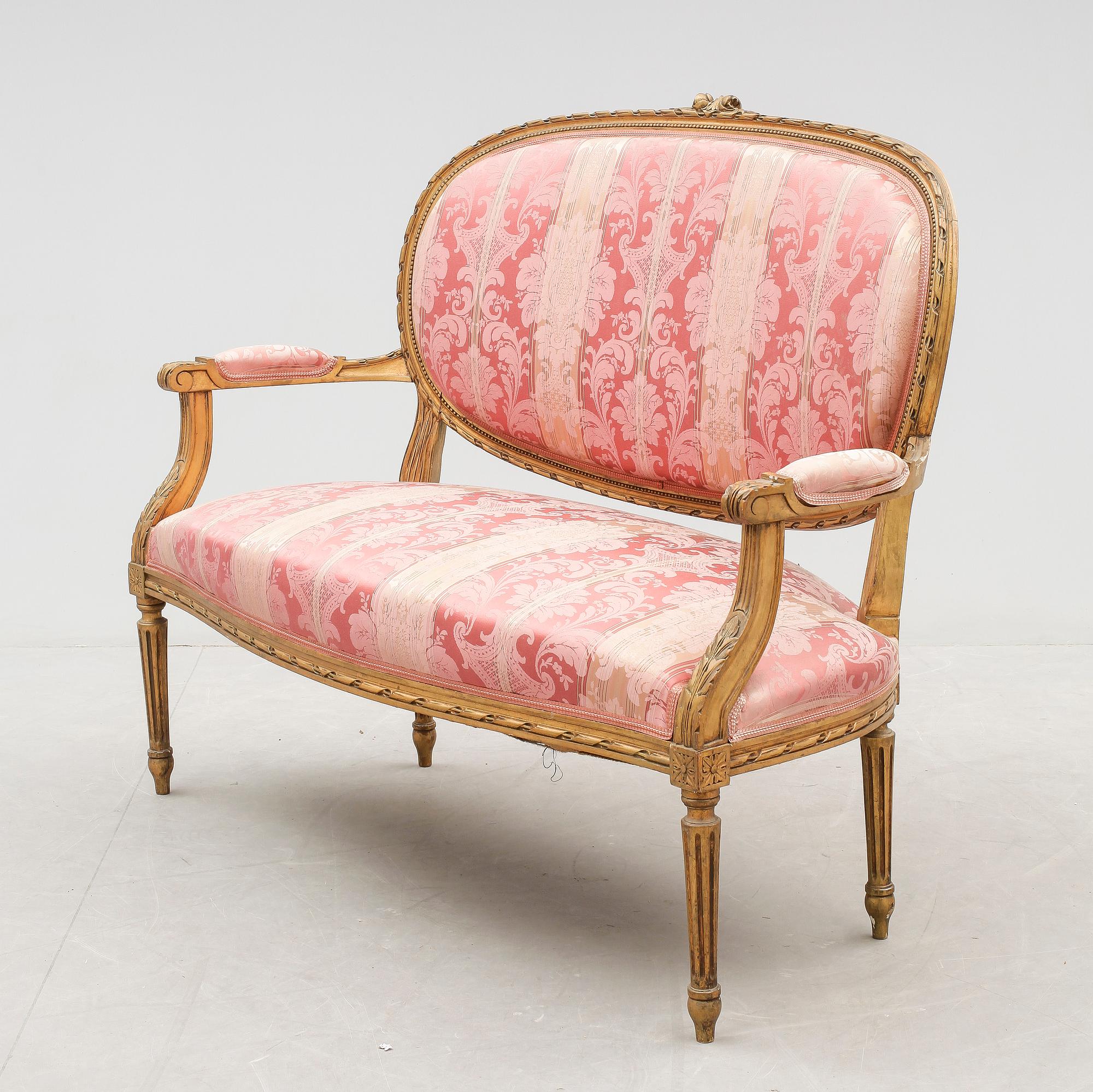 SOFFA, Louis XVI-stil, omkring sekelskiftet 1900.