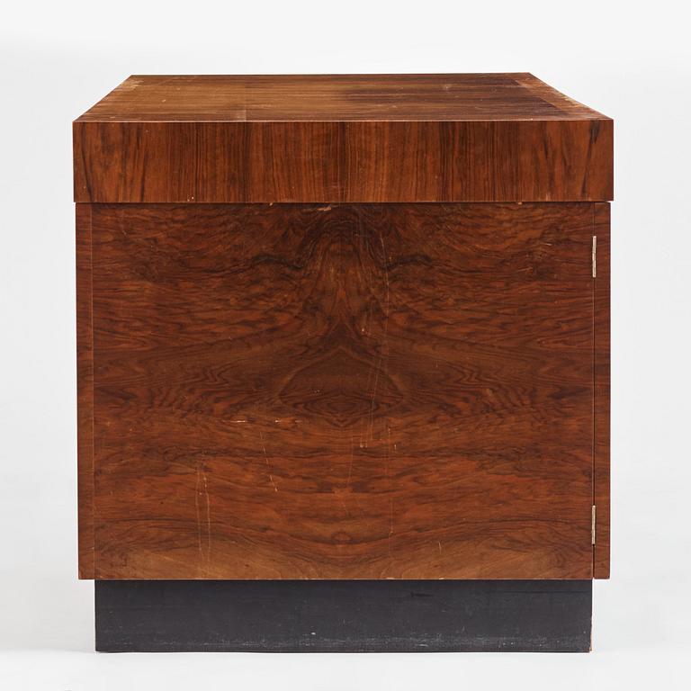 Kurt von Schmalensee, a desk and armchair, executed by AB David Blomberg for the Stockholm exhibition in 1930.