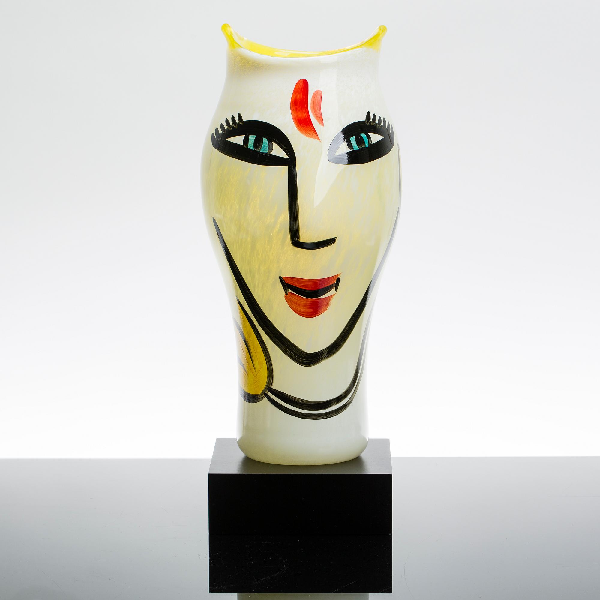 ULRICA HYDMAN-VALLIEN,