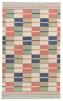 521. Märta Måås-Fjetterström, A CARPET. "Vita Rutmattan". Flat weave. 362,5 x 221  cm. Signed AB MMF.