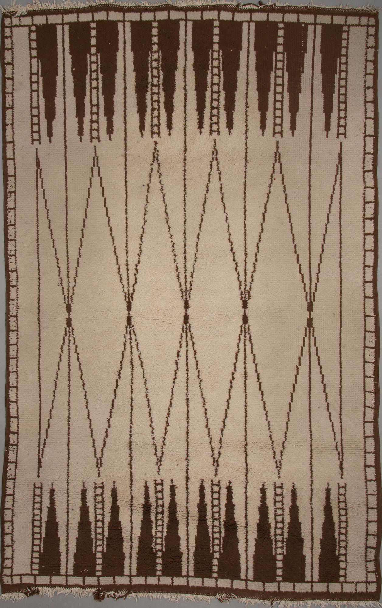 MATTA, Marocko. Ca 292x186 cm.