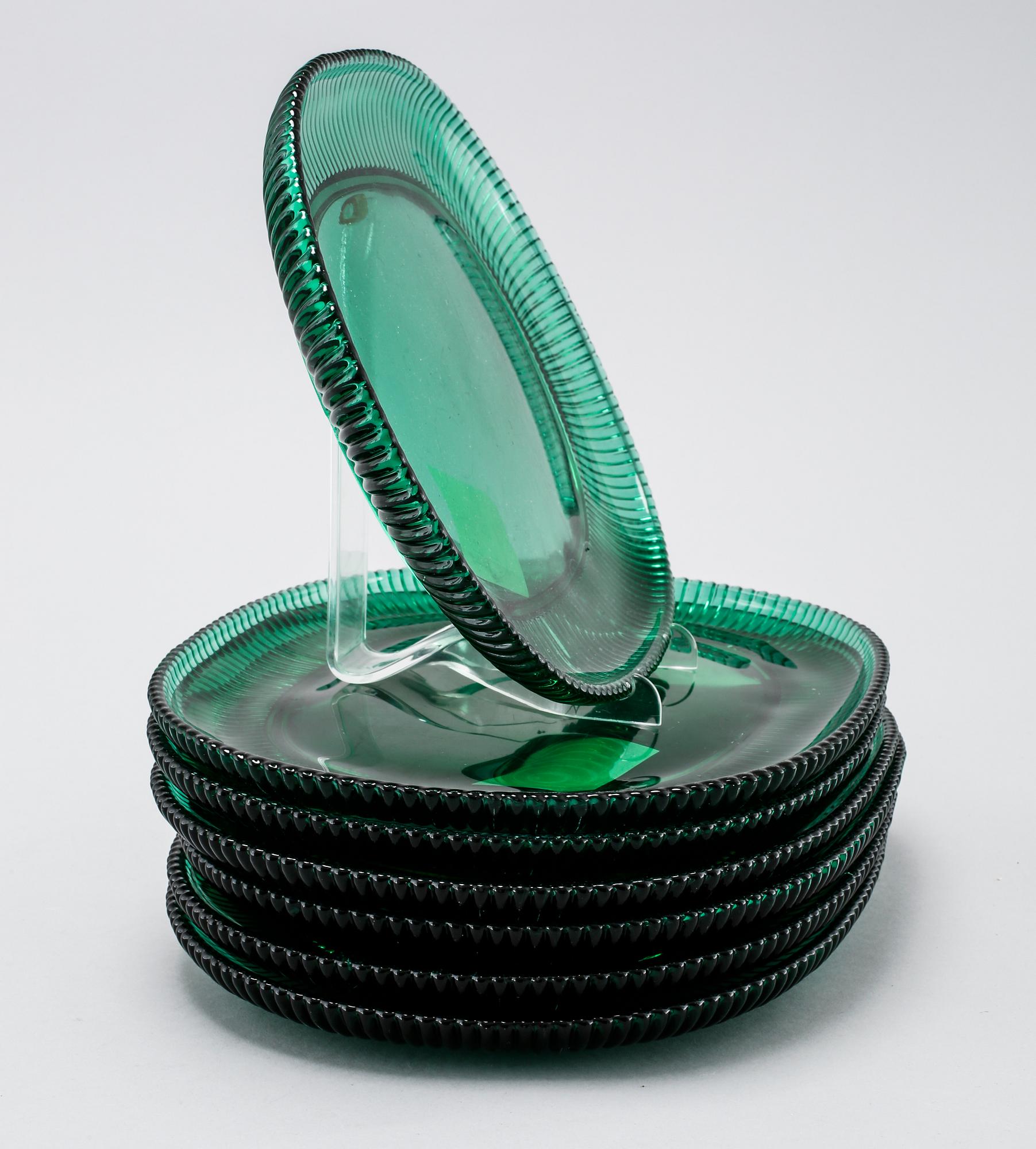 Seven lobster plates in glass by Arthur Percy, Reijmyre/Gullaskruf, Svenskt Tenn.