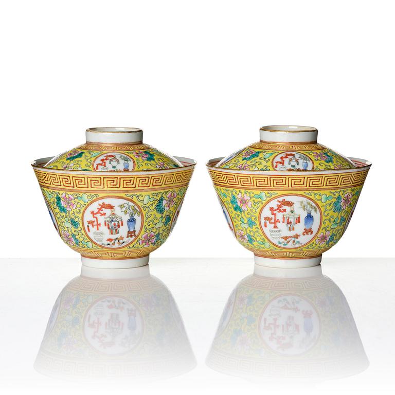 A pair of yellow ground 'medallion' bowls with covers, Qing dynasty with Daoguang mark.