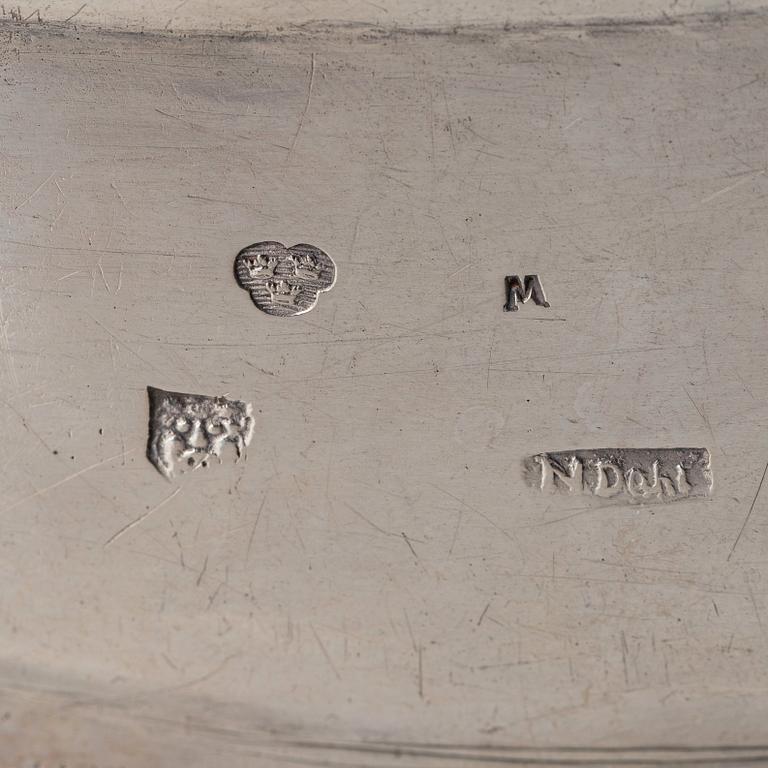 Nils Dahl, fat, ett par, silver, Linköping 1770. Rokoko.