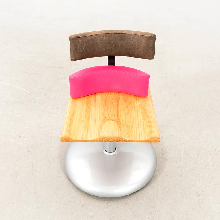 Pepe Cortés & Javier Mariscal, stol, "Trampolin", formgiven 1984 för Akaba Spanien.