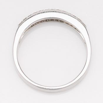 RING, 14K vitguld och diamanter.