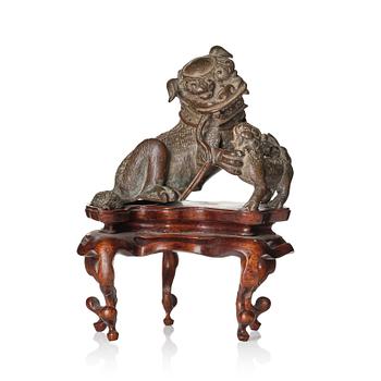 Figurin, brons. Qingdynastin, 1800-tal.