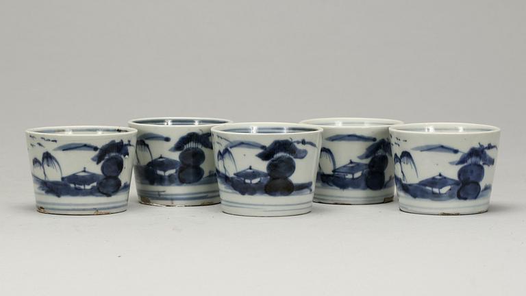 TEKOPPAR, porslin, 5 st. Japan. 1900-talets första hälft.