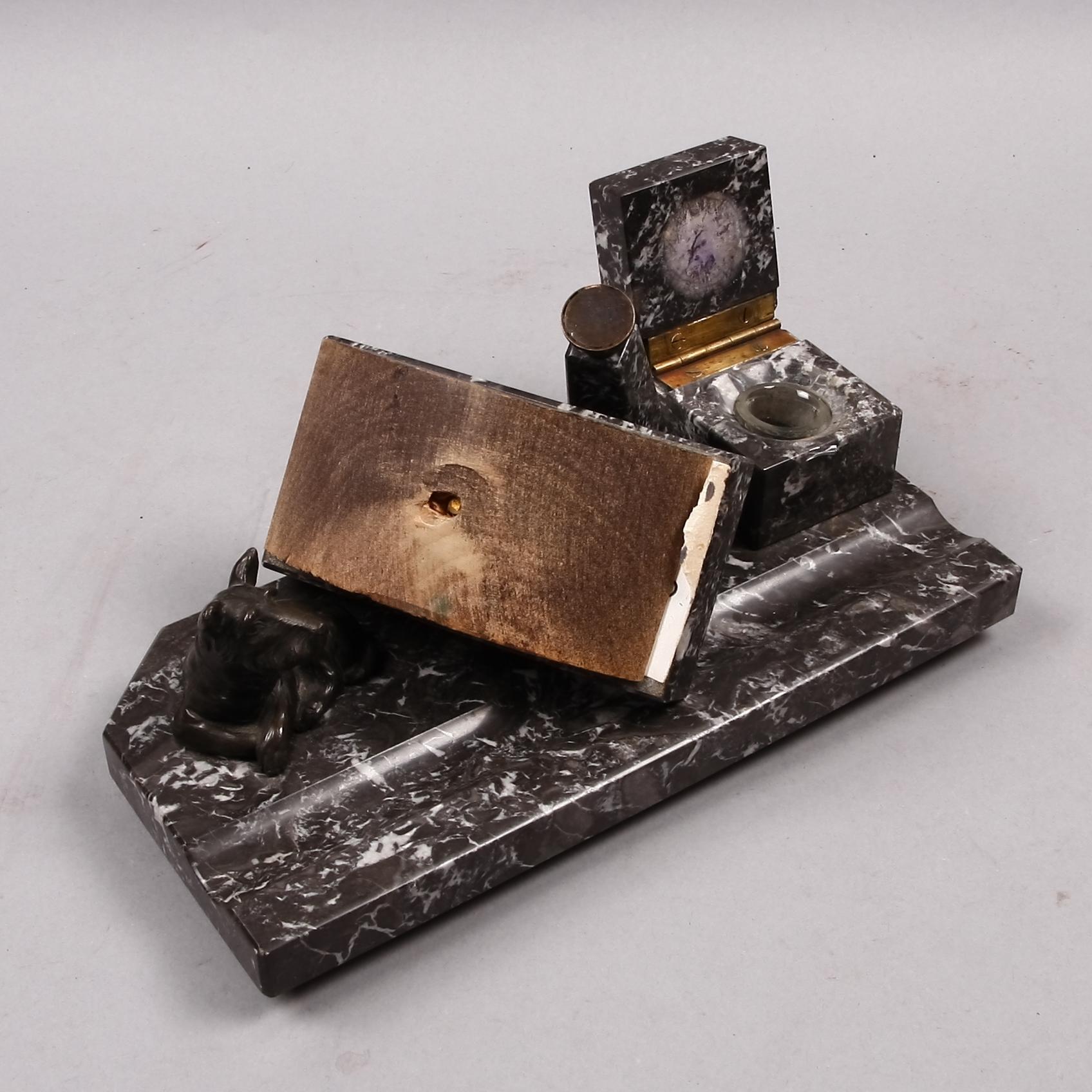 SKRIVBORDSSET, 3 delar. Marmor och metall 1920-30-tal.