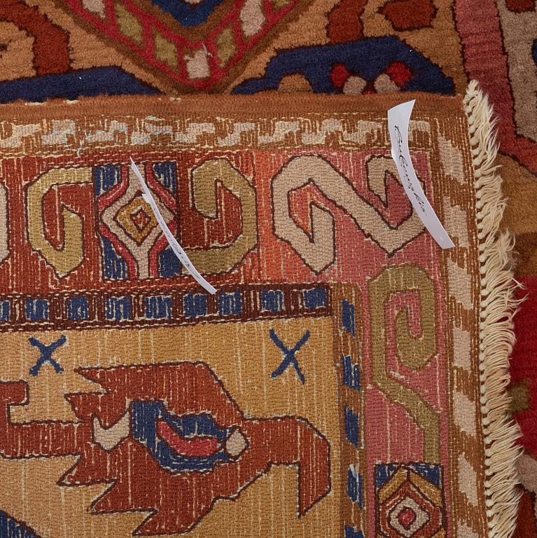 MATTO, a semi-antique Vorwerk, ca 242,5 x 130 cm.