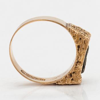 Björn Weckström, A 14K gold and copper ore ring 'Gold stone' for Lapponia 1971.