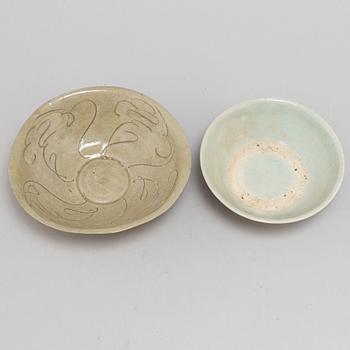 TWO CHINESE PROBABLY MING PORCELAIN BOWLS.