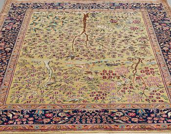 MATTO, an old Oriental, possibly a Tabriz, ca 227,5-228,5 x 171,5-173 cm (as well as 1 and 1,5 cm flat weave at the.