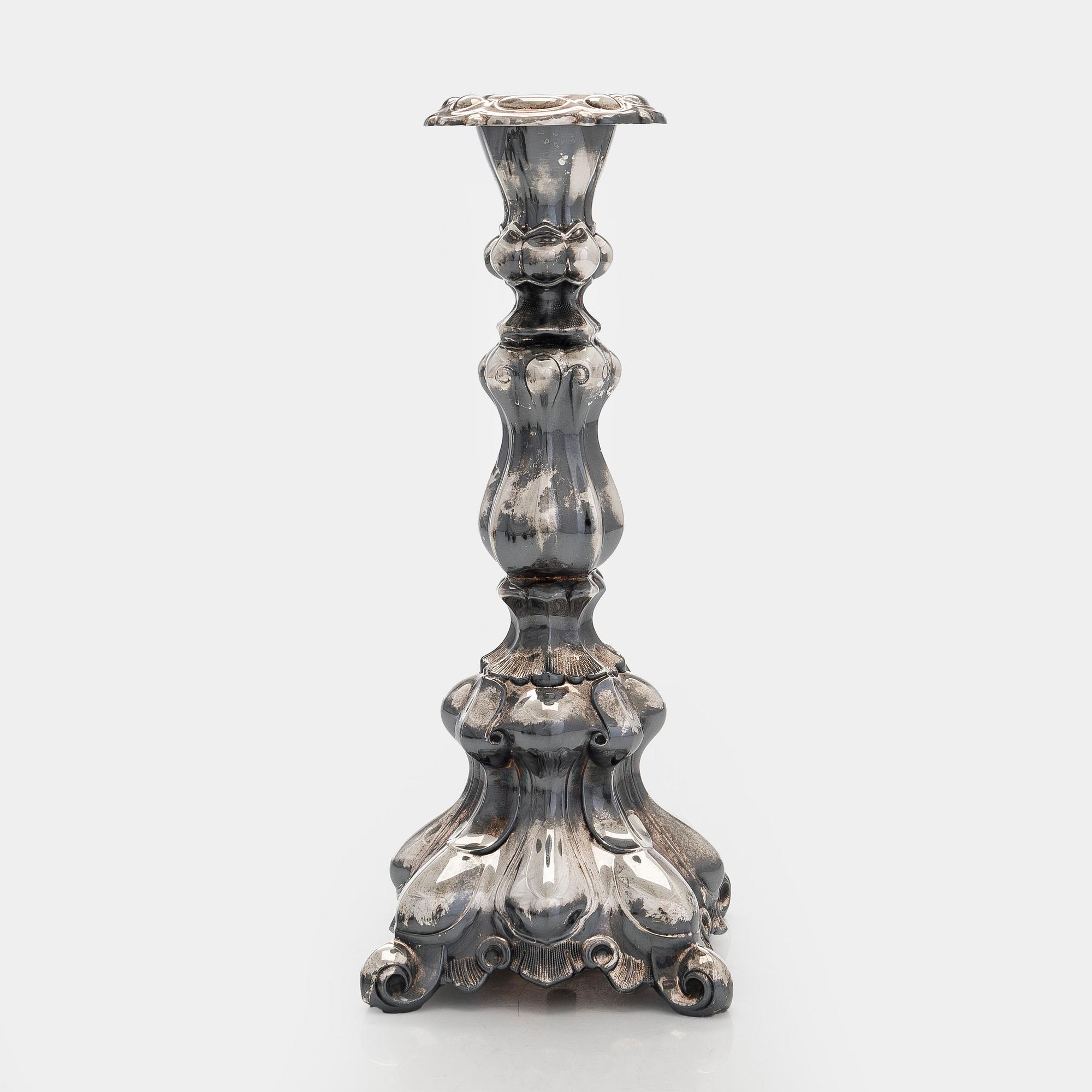 Kynttelikkö, hopea, Kultakeskus, Hämeenlinna 1990.