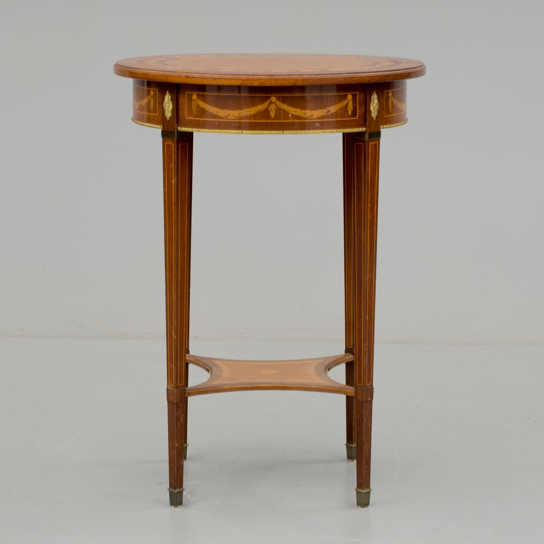 BORD, gustaviansk stil, 1900-talets första hälft.