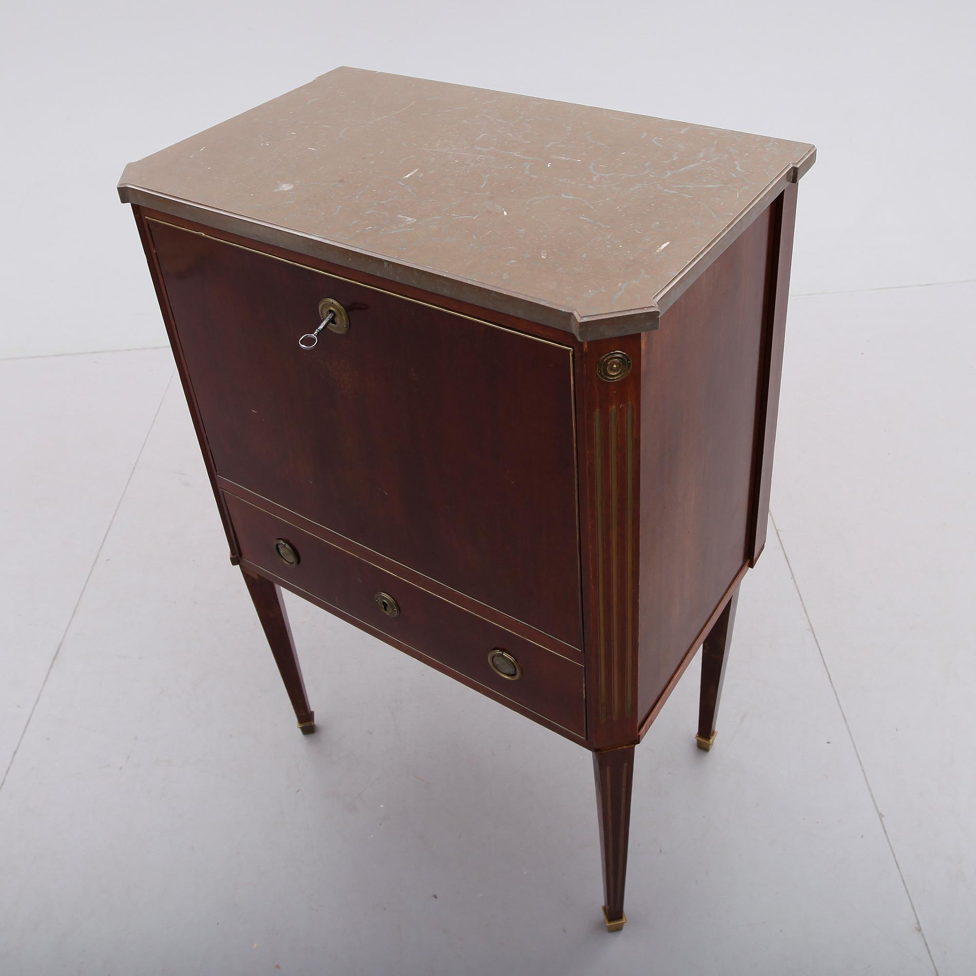 SEKRETÄR, gustaviansk stil, 1800-/1900-tal.
