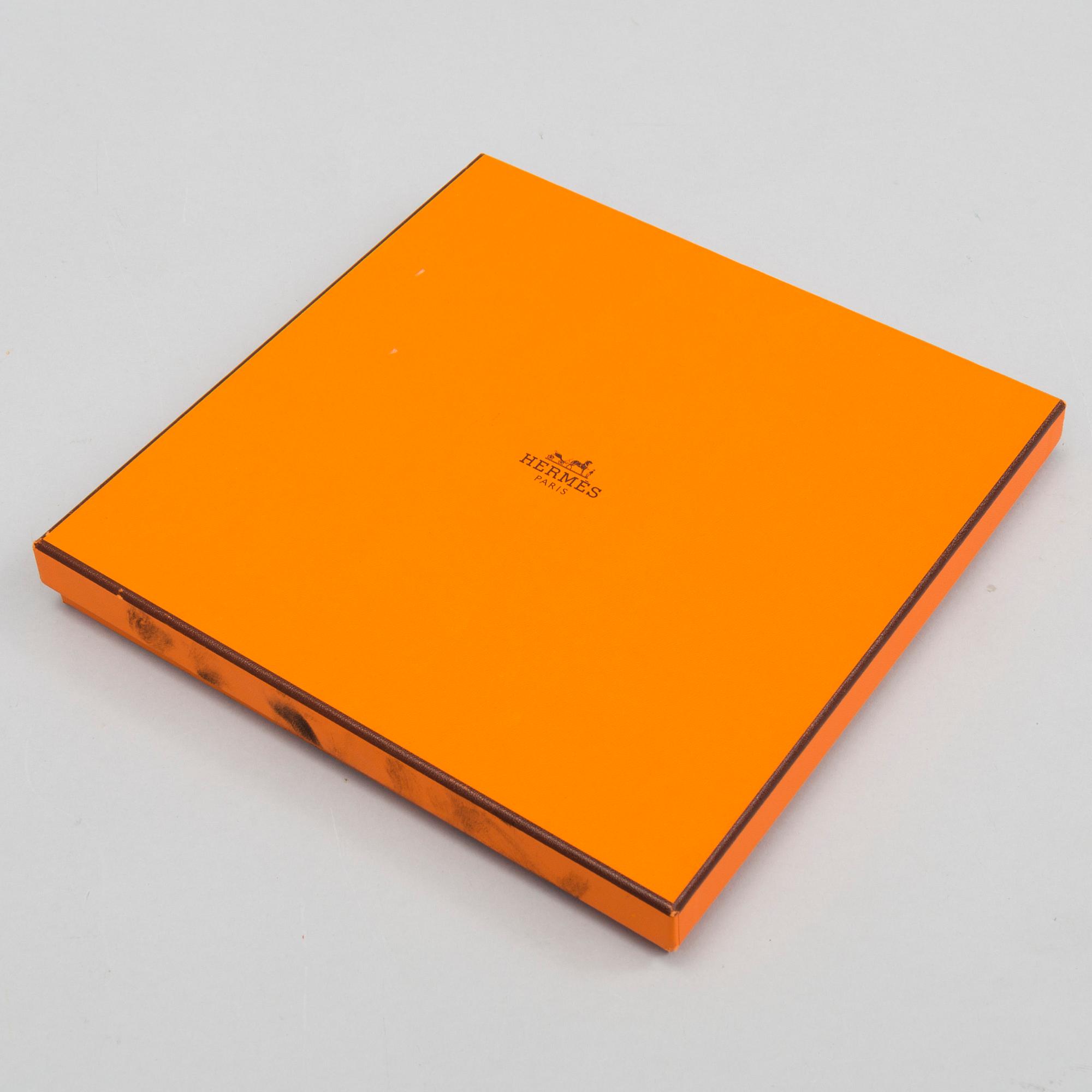 HERMÈS, scarf, "Tendresse Féline".