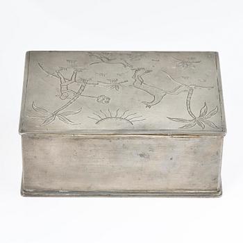 Nils Fougstedt, attributed to, a lidded box, Herman Bergman konstgjuteri, Stockholm, 1927.