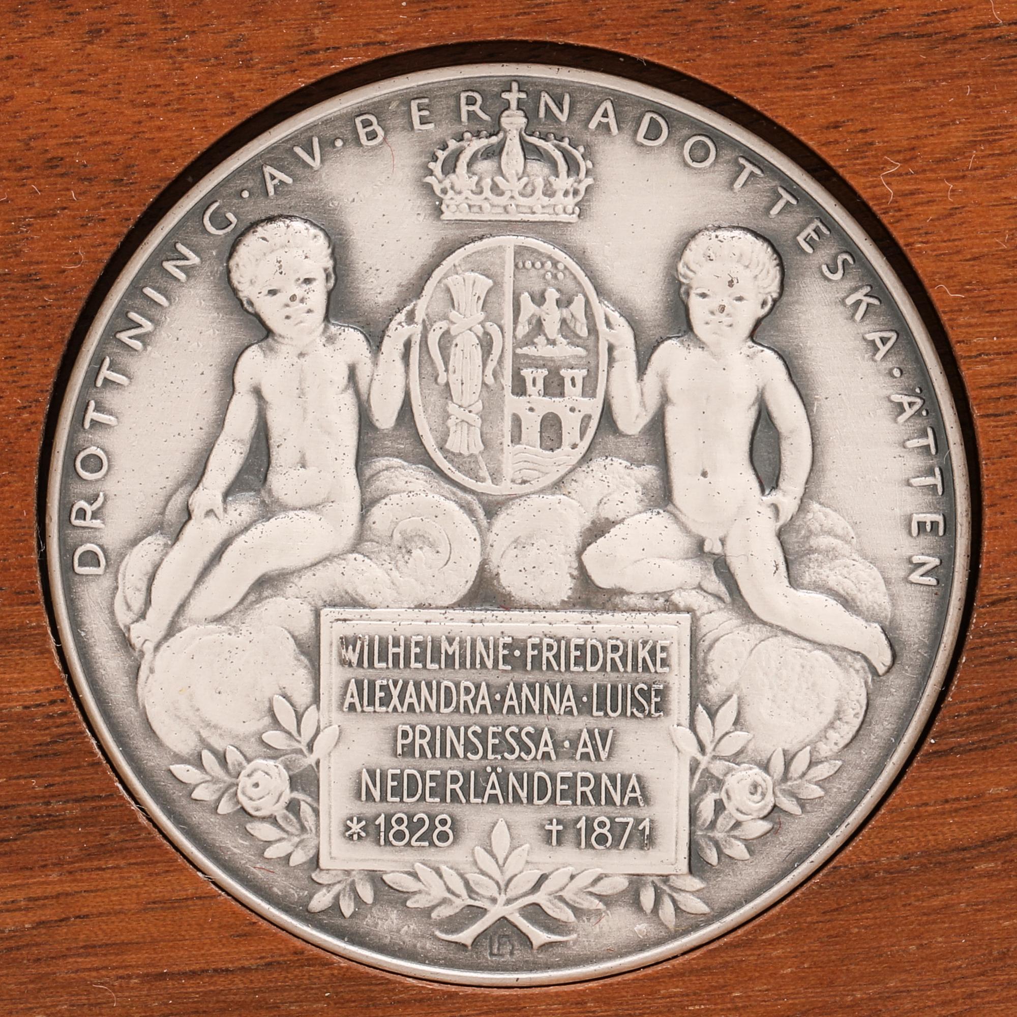 Leo Holmgren, medaljer 7 st  "Drottningar ur huset Bernadotte" silver Sporrong 1978 numread 27/1000.