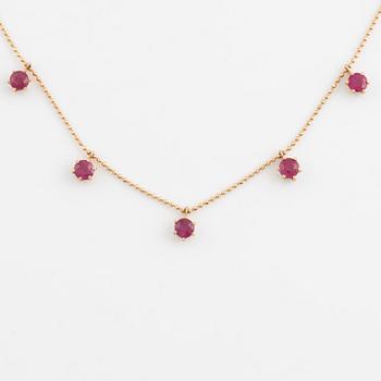 Collier guld med rubiner.