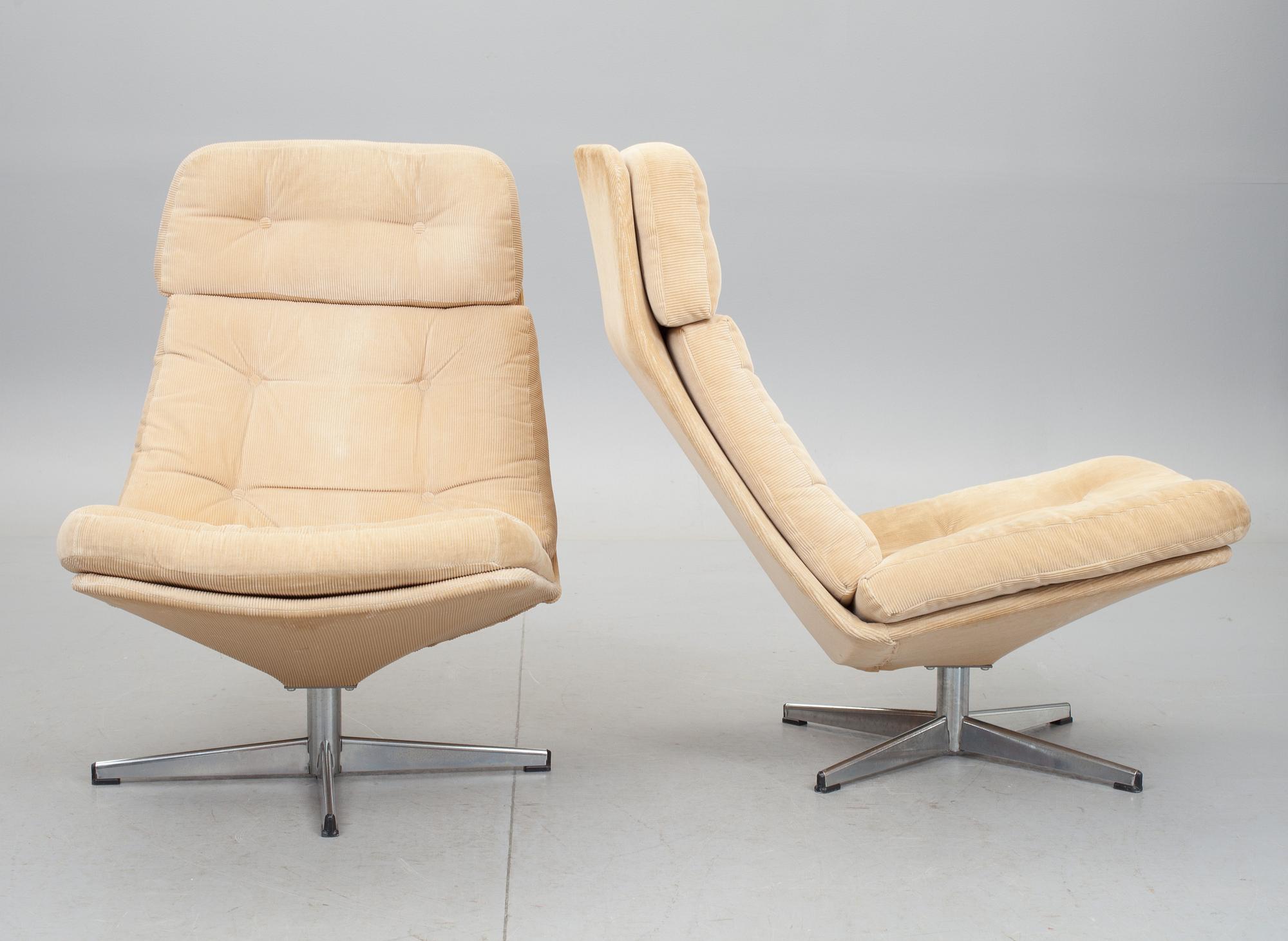 FÅTÖLJER, ett par, möjligen Dux, 1960/70-tal.