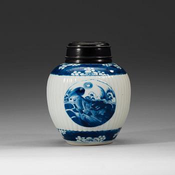 BOJAN, porslin. Qingdynastin, Kangxi (1662-1722).