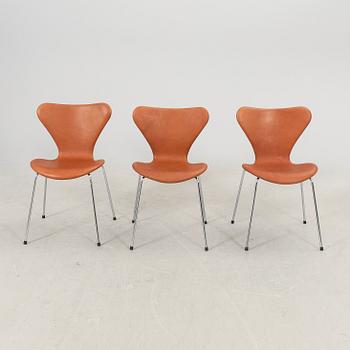 Arne Jacobsen, a set of six Sjuan chairs for Fritz Hansen alter aprt of the 20th century.