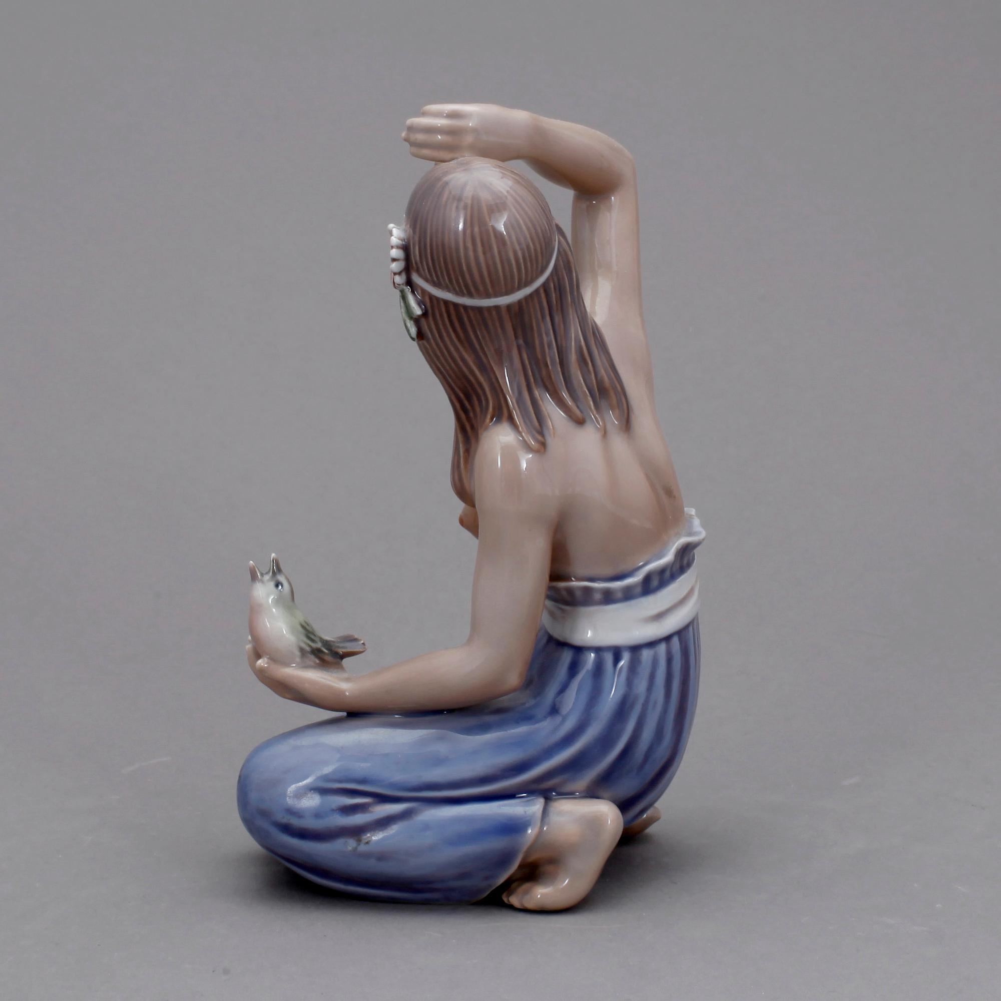 FIGURIN, porslin, Dahl Jensen, Danmark, 1900-tal.