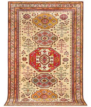 An Ardebil carpet, c. 310 x 192 cm.