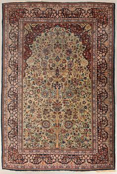 Oriental semi-antique rug, approximately 312x216 cm.