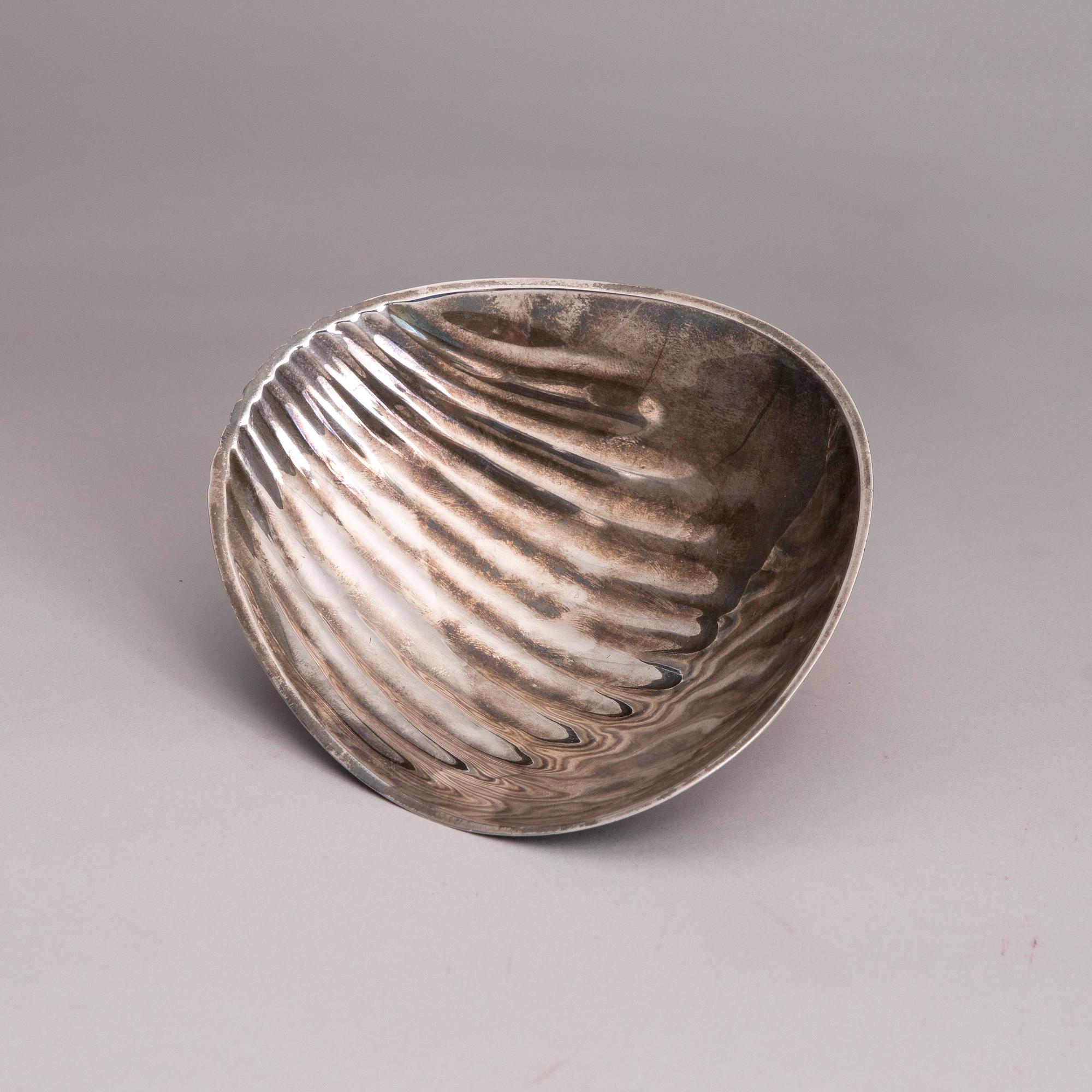 SKÅL, silver, Tapio Wirkkala, Hopeatehdas Helsingfors 1954. Vikt 70 g.