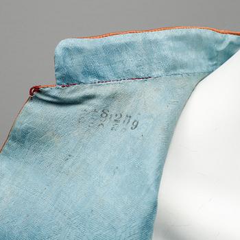 An embroidered silk robe, Qing dynasty, 19th Century.