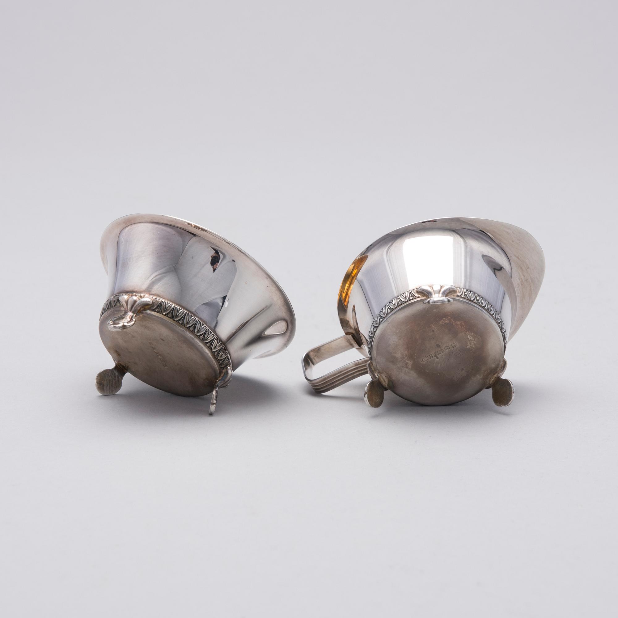 SOCKERSKÅL och GRÄDDSNÄCKA, silver, Kultateollisuus Viljanen & Kumpp, Åbo 1966. Vikt 97,6 g.