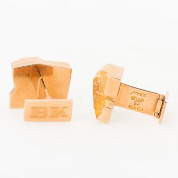 A PAIR OF BJÖRN WECKSTRÖM CUFFLINKS, 14K gold. Lapponia 1968.