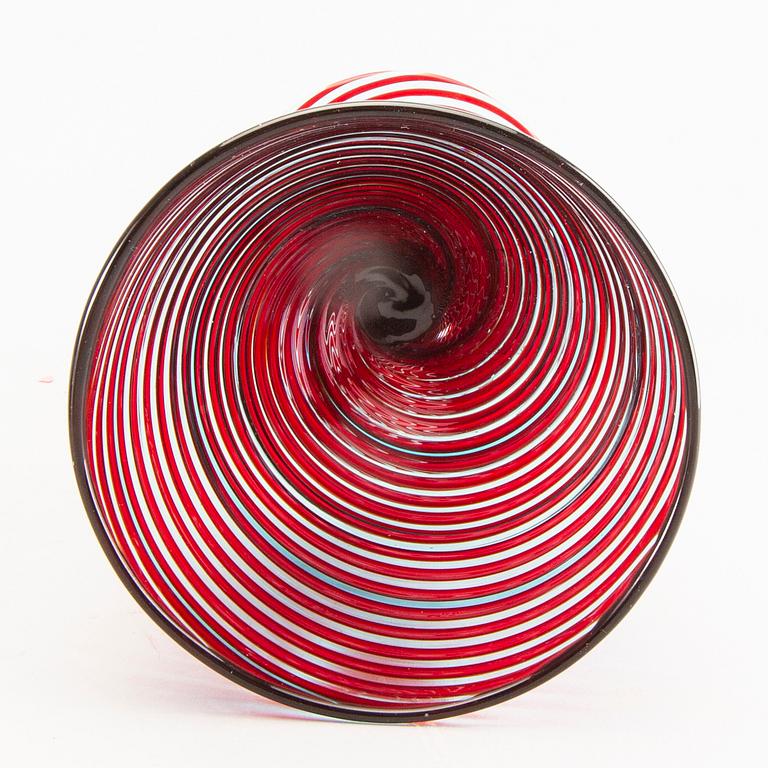 An Italian Murano glass goblet.