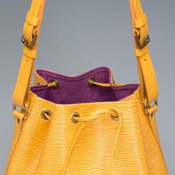 VÄSKA, "Petit Noé", Louis Vuitton.