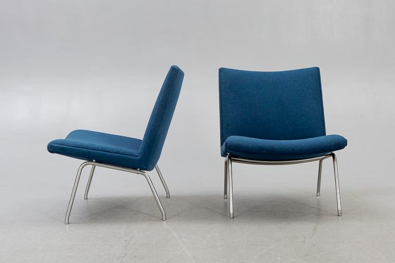 Hans J Wegner, AP40, "Lufthavnsstolen", lounge chairs, a pair, 1960s.