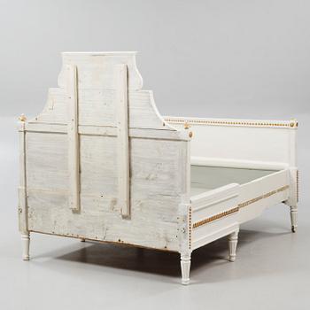 A late gustavian bed, around the year 1800.