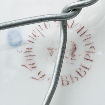 A set of three porcelain Gardner plates, mid 1800'.