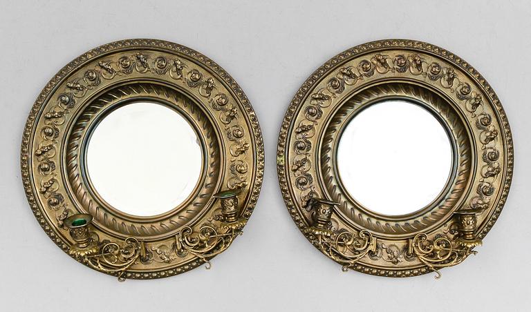 SPEGELLAMPETTER, 1 par, mässingsplåt, omkring år 1900.