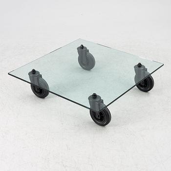 Gae Aulenti, coffee table "Table with Wheels", Fontana Arte Italy late 20th century/21st century.