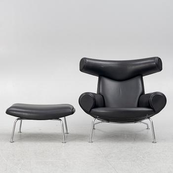 Hans J. Wegner, fåtölj med fotpall, "Ox Chair", EJ-100, Erik Jørgensen Møbelfabrik A/S, Svendborg, Danmark.
