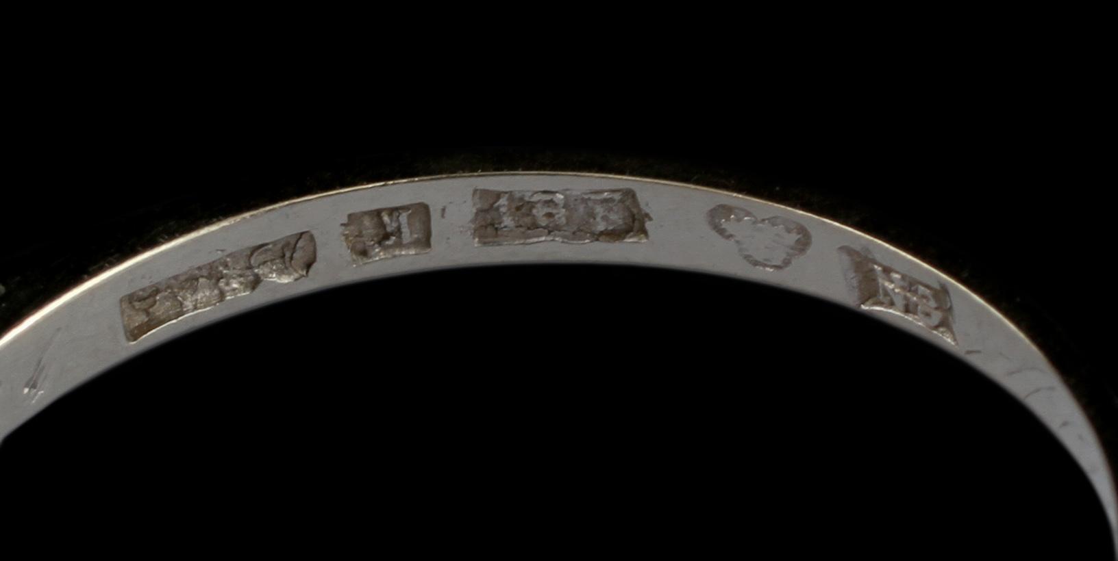 RING, 18k vitguld med briljantslipad diamant, 0.26 ct, Gustav Dahlgren & Co, Malmö, 1963. Vikt 2 g.