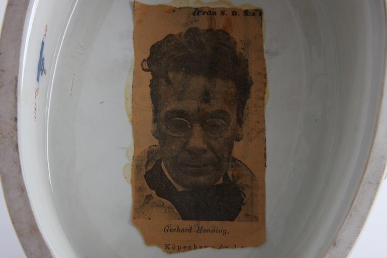 FIGURIN, porslin, Gerhard Henning, Royal Copenhagen, dat 1919.