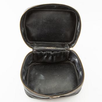 Chanel, vanity bag.